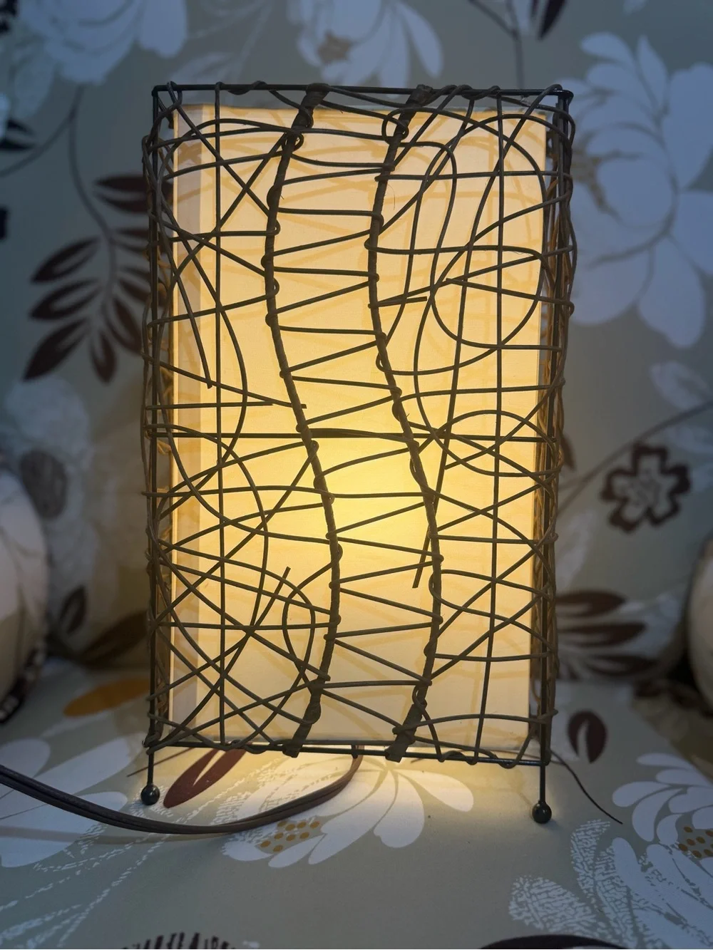 Decorative Black Wire Table Lamp with Cream Shade
